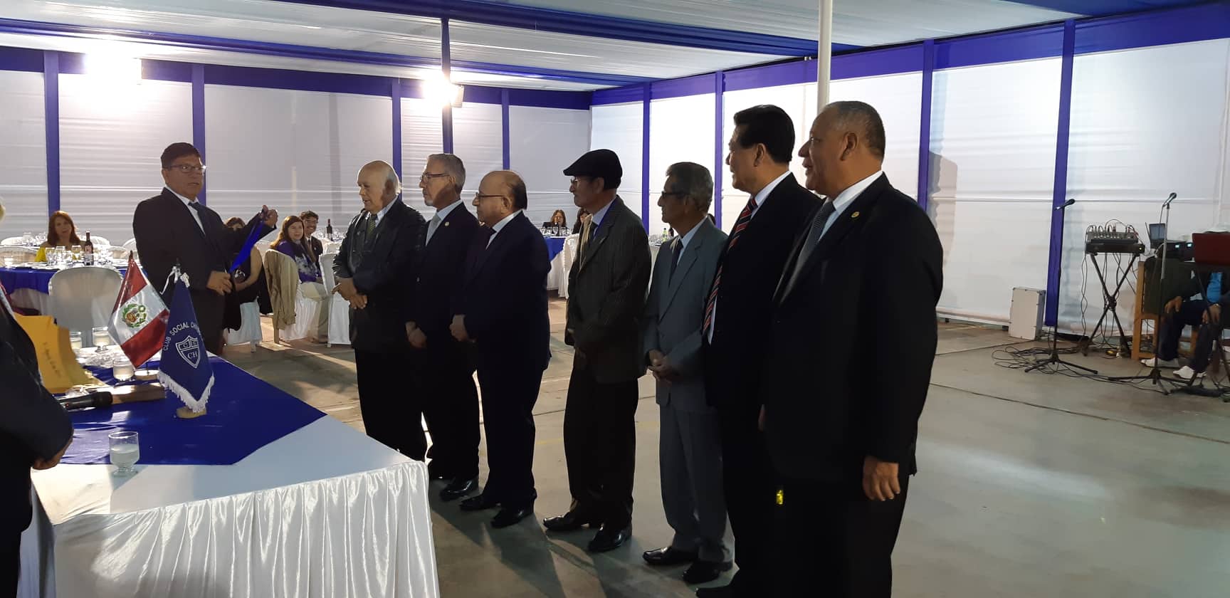 Entrega de medallas y Diplomas de distinción para nuestros Socios Vitalicios